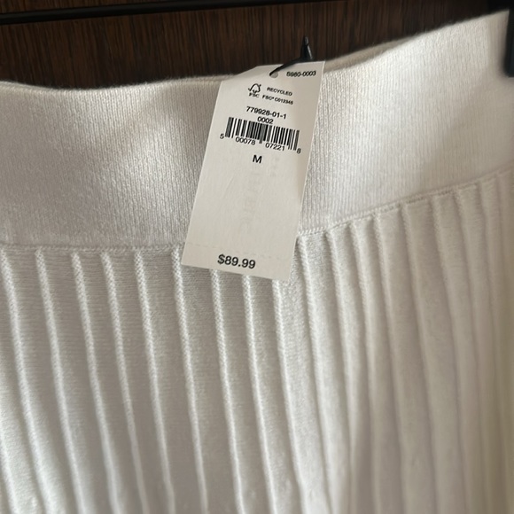 White banana republic, sweater skirt - Picture 2 of 4